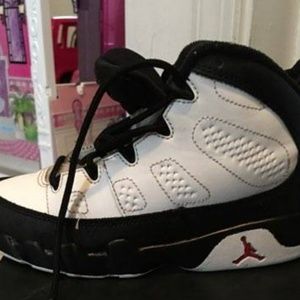 Jordan Retro 9